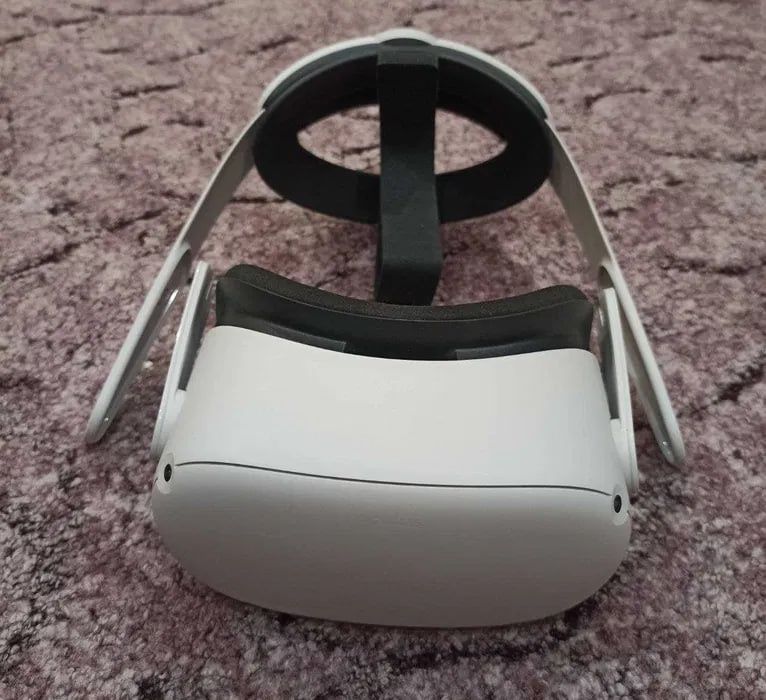 Oculus Quest 2 128GB з Elite Strap (Стан майже ідеальний)