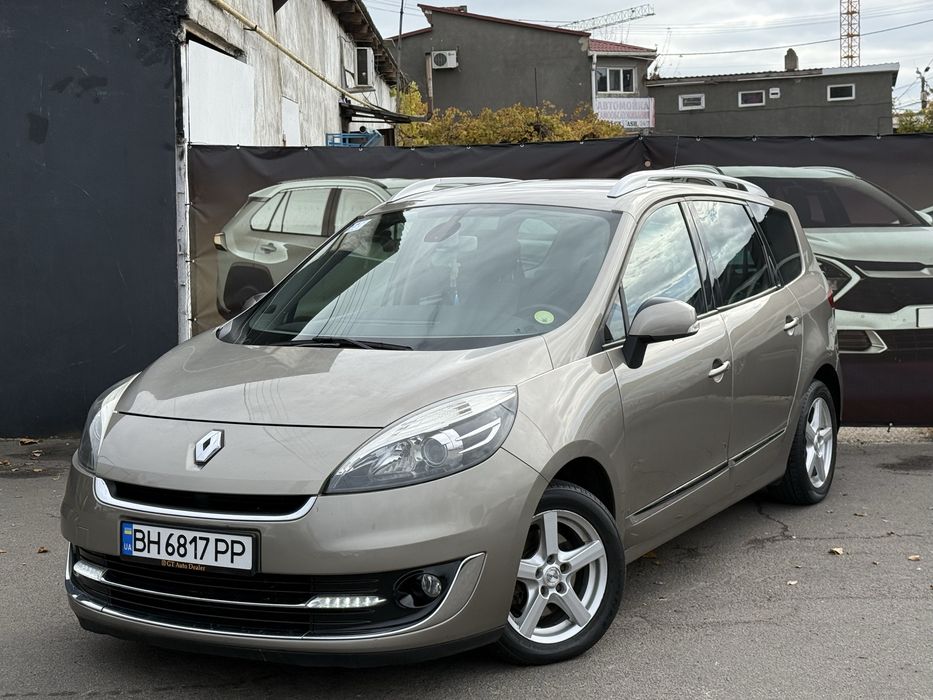 Renault Megane Scenic 2013 года
