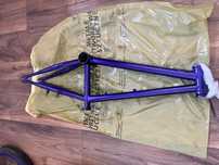 Rama BMX fioletowy metalic