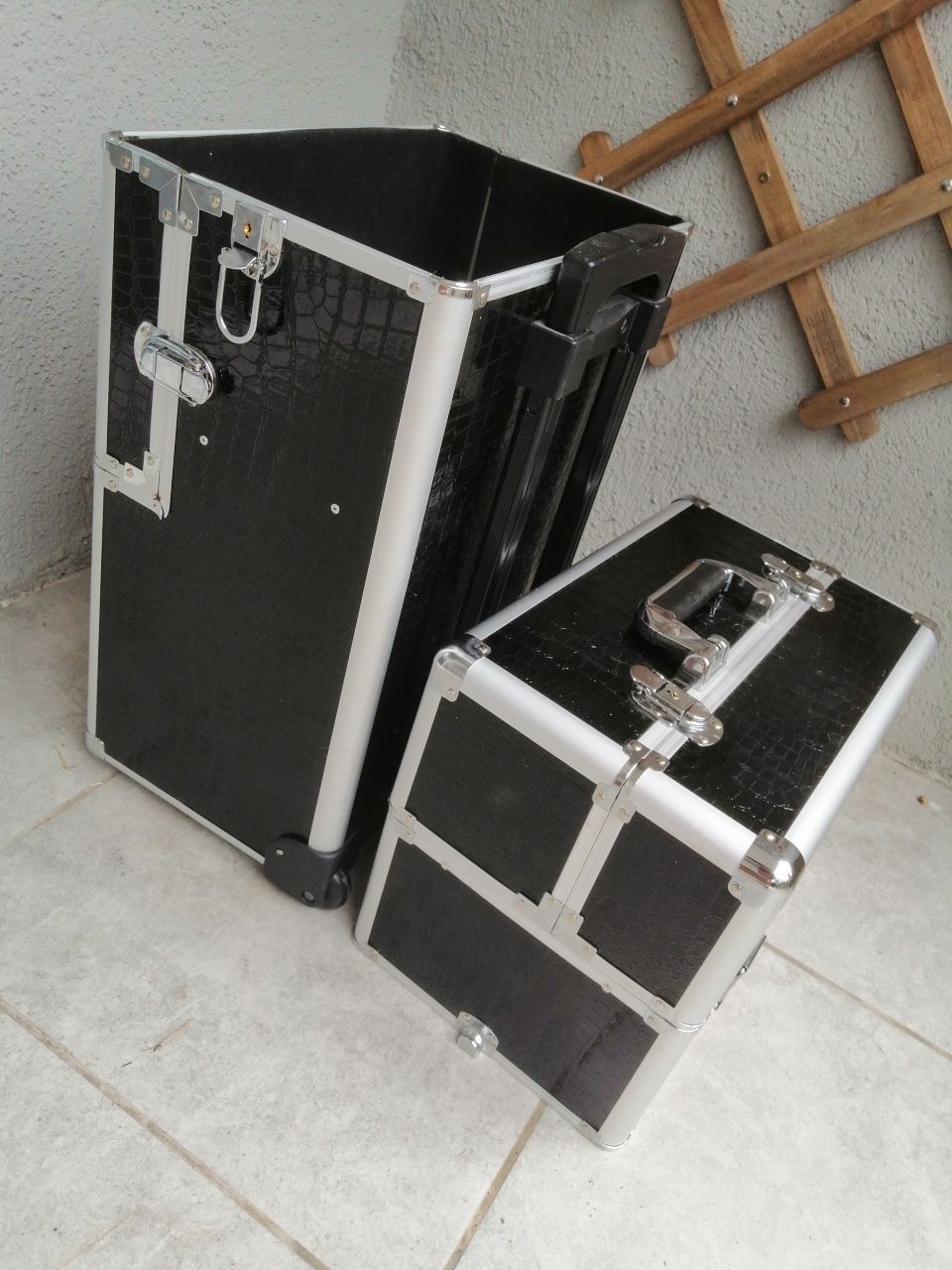 Kuferek / organizer/  kosmetyczny