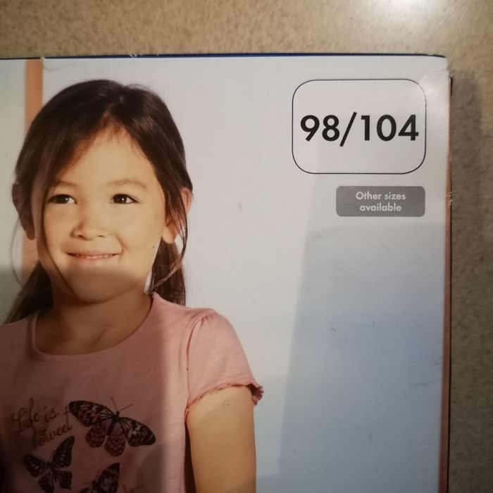 Nowa bluzka z krótkim rękawem dla dziewczynki