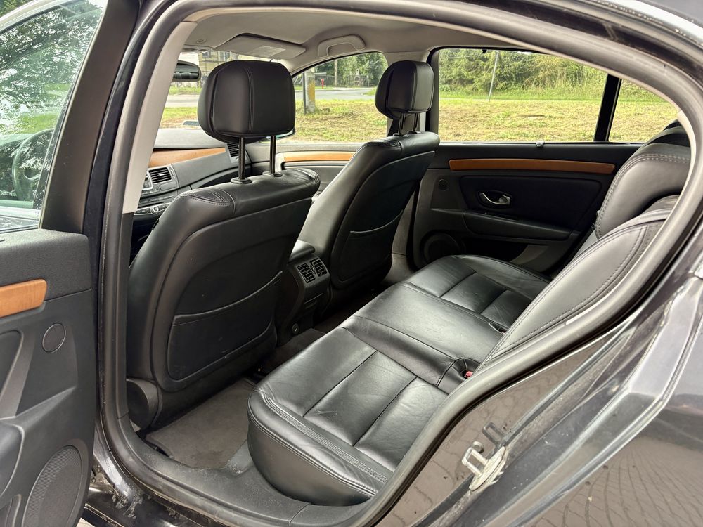 Renault Laguna III Initiale Paris 2.0 dCi