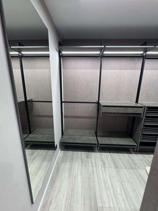 Аренда 3к.кв. Новострой 2000х, м. Центр рынок, Ул. Дмитриевская д.5.