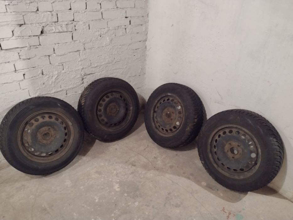 Koła z felgami stalowymi 5x112 np do Skody Octavi z oponami 195/65/R15
