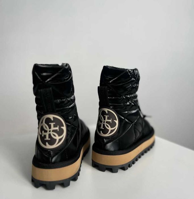 Зимові сапоги чоботи напівчоботи дутіки Guess