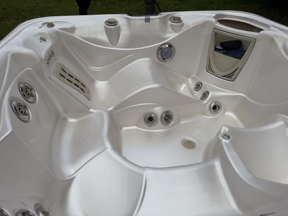 Jacuzzi hotspring mega okazja totalne czyszczenie magazynu