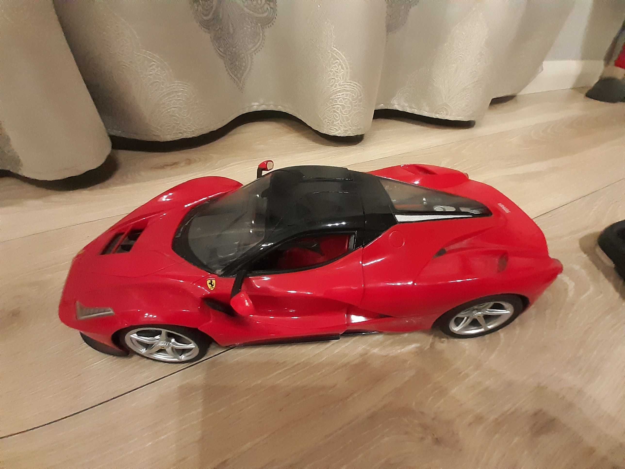 Autko Ferrari na pilota, świeci, jedzie, cofa, na baterie, cena 100zl