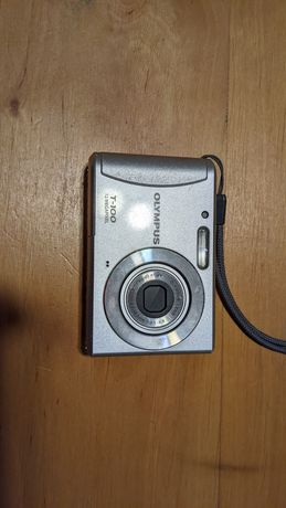 Цифровой фотоаппарат OLIMPUS T100