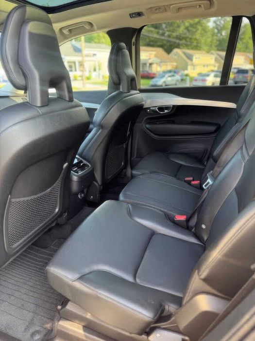 Volvo XC90 T5 Momentum 7-Passenger      2018