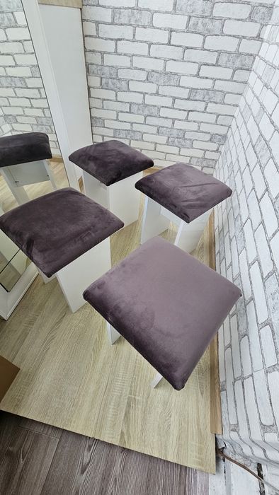 Мягка табуретка (пуфи) 330×330×450