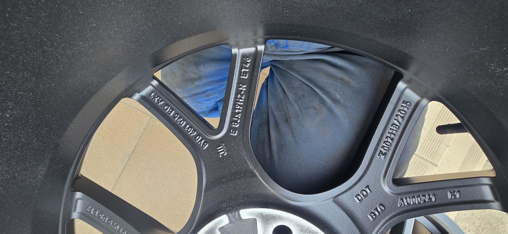 Felgi aluminiowe Audi Rs 19 5x112 et25/8j et46/9 8Y0j