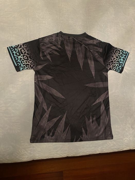 Camisola de futebol do brasil (edicao limitada)