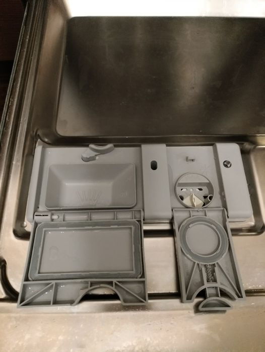 Посудомойка Elektrolux ESL 43020