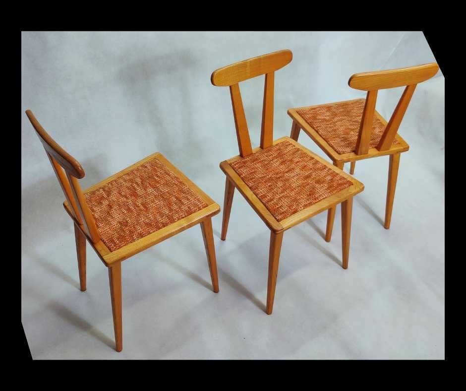 Trzy krzesła jesionowe proj. Franciszka Aplewicza, ŁAD