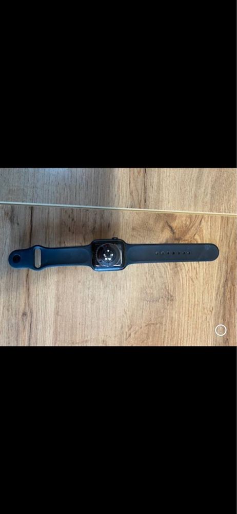 Продам Apple Watch 6