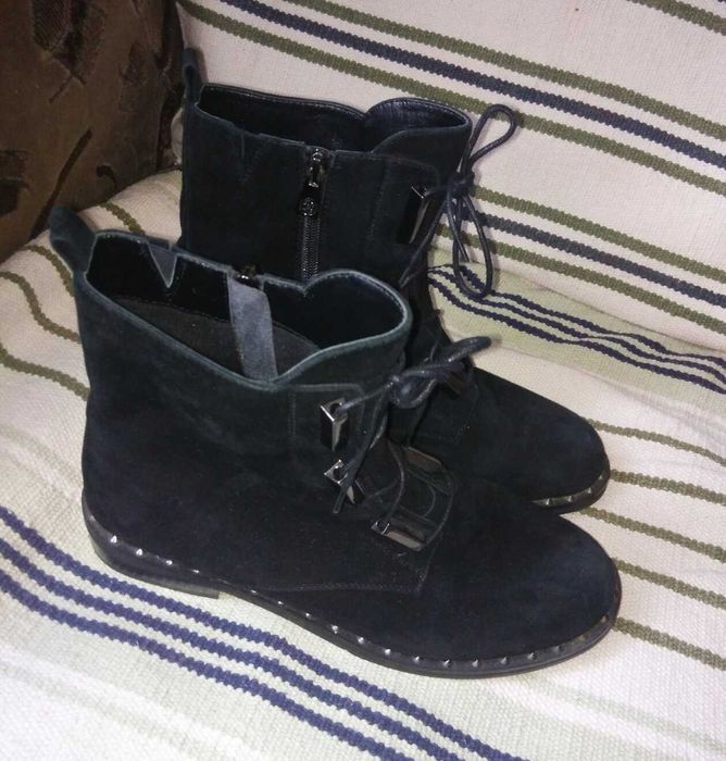 Жіночі ботинки. Польща.