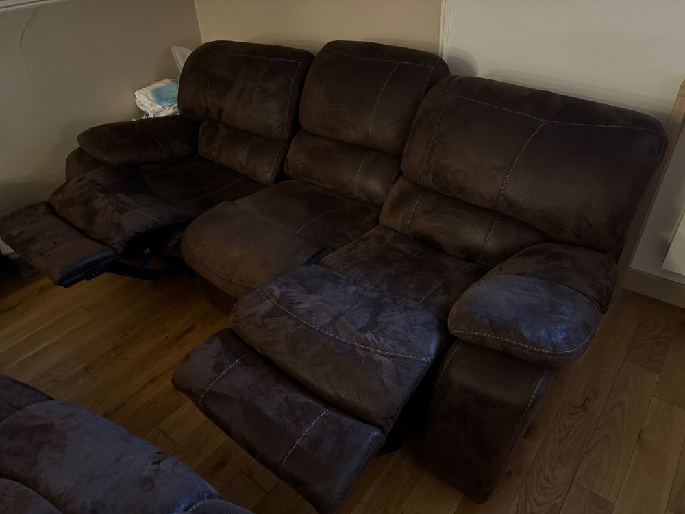 Dwie sofy 3os i 2os z funkcją relax. Turbo wygodne! Uszkodzone!