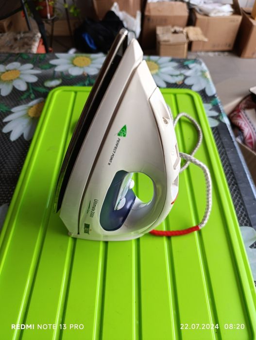 Утюґ  BROWN 2000Вт