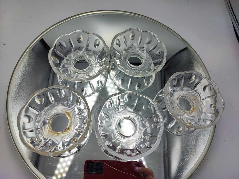 Stara szklana miseczka na żyrandol,kinkiet,świecznik,cena za 1 sztukę