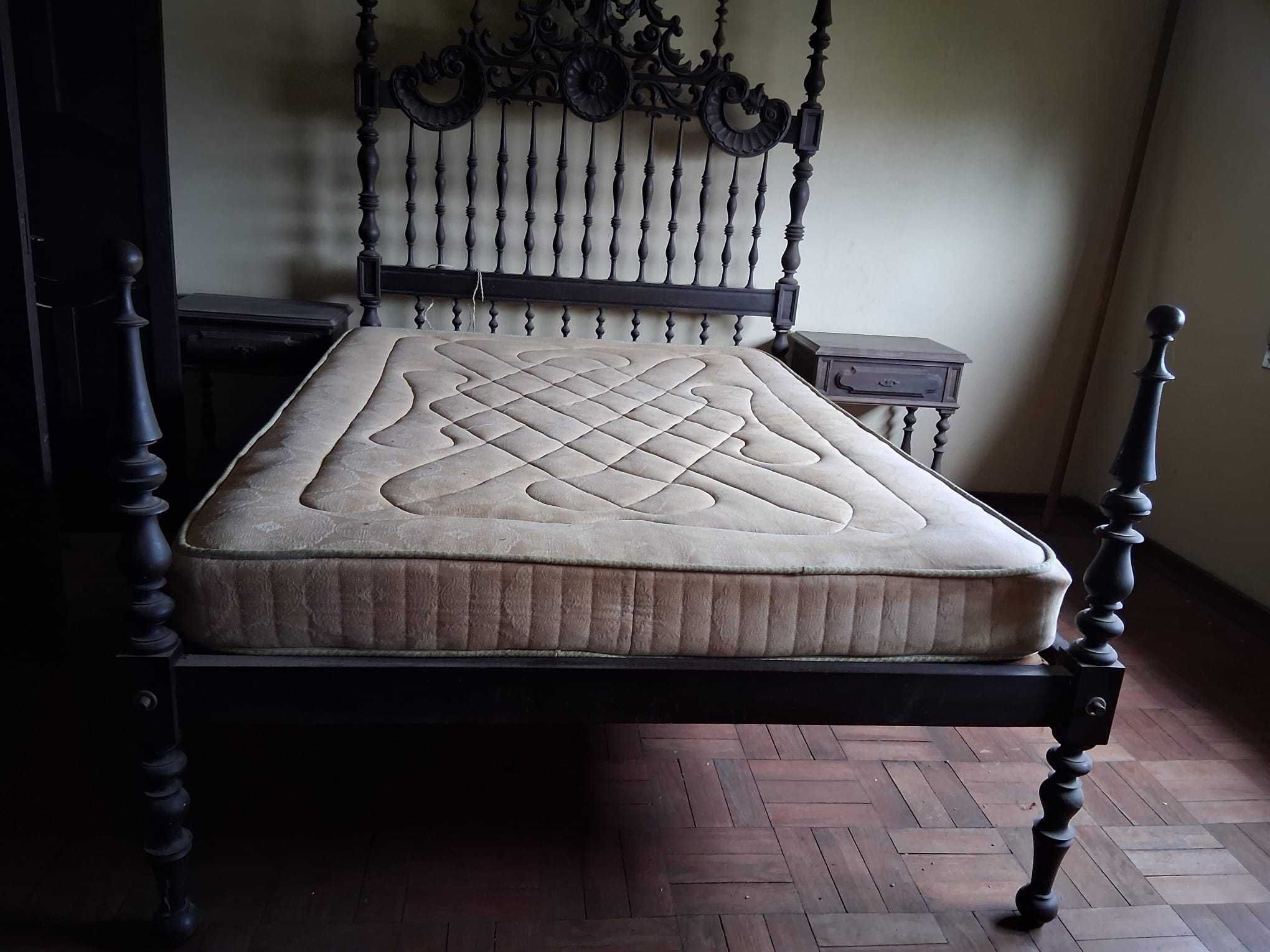 Móveis de quarto em madeira