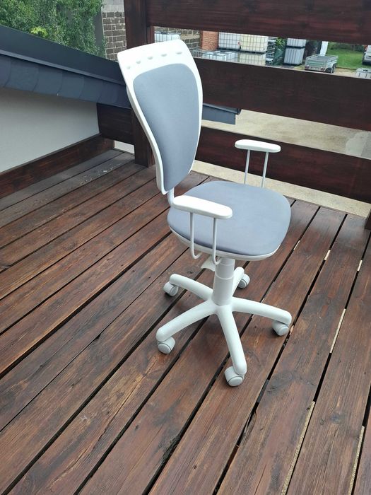 Krzesło do Biurka Ministyle White Okazja Agata Meble