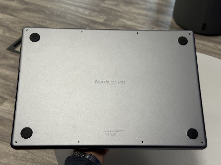 MacBook Pro 16", M2 Pro, SSD 1TB, 16 GB RAM 2023