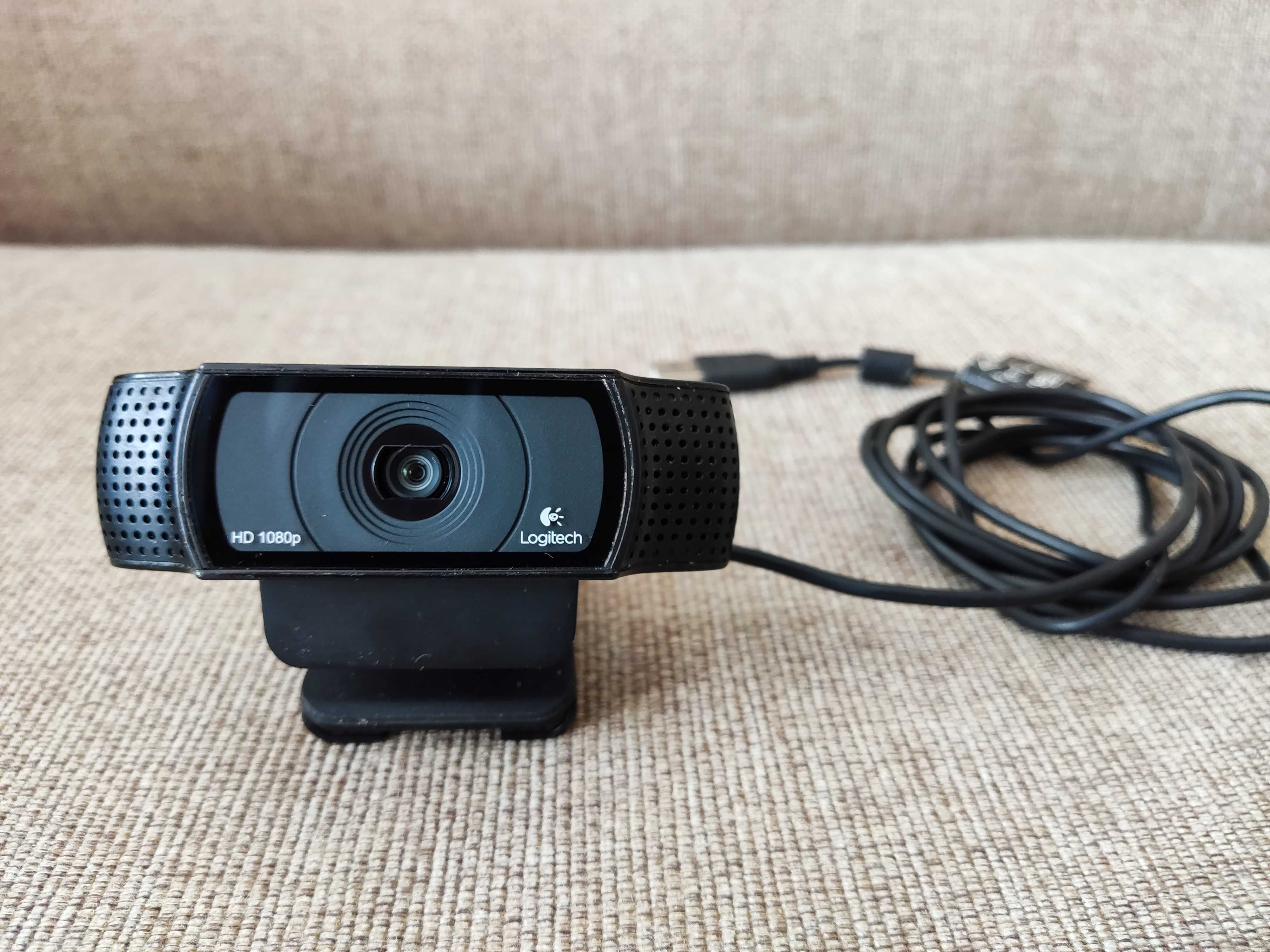 Веб-камера Logitech C920 б/в