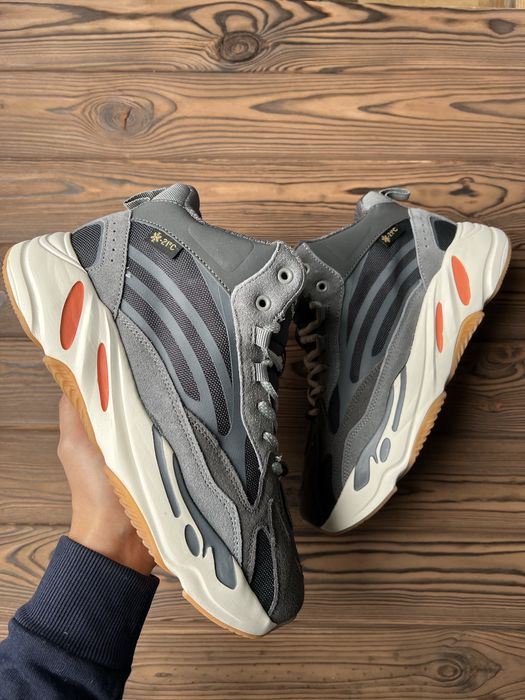 Чоловічі зимові кросівки. Дві моделі