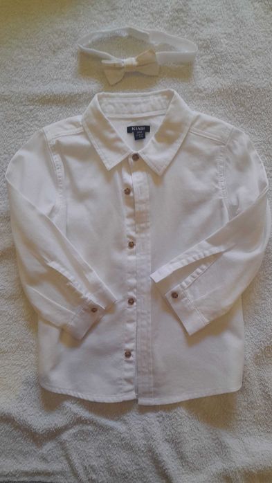 Várias roupa para criança