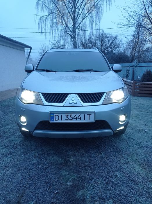 Mitsubishi Outlander XL