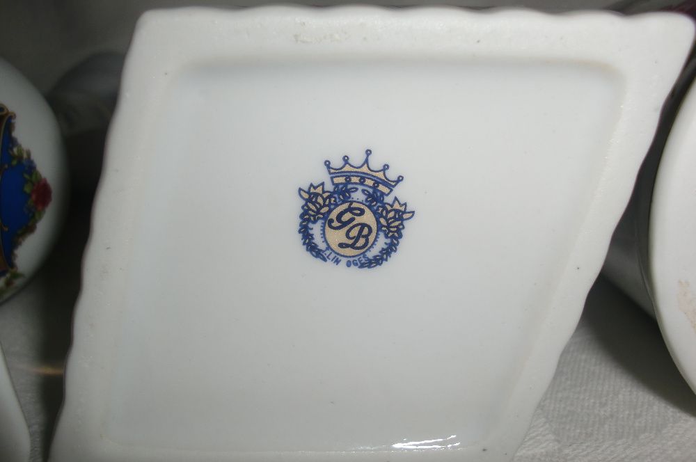 Peças de decoração em porcelana