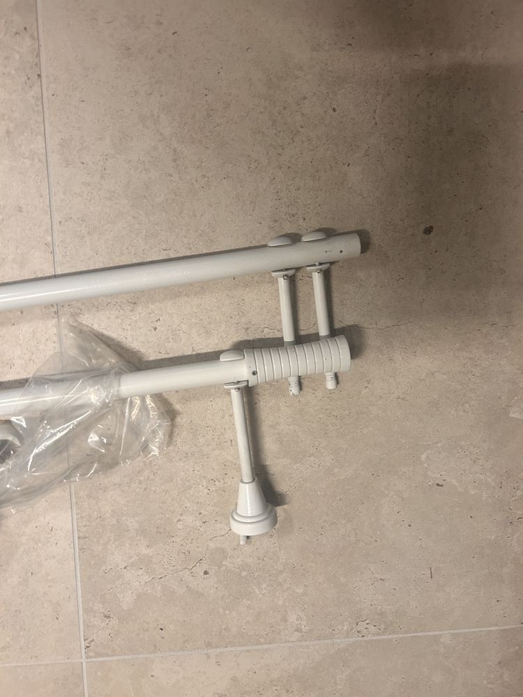 Karnisz biały 2 szt
