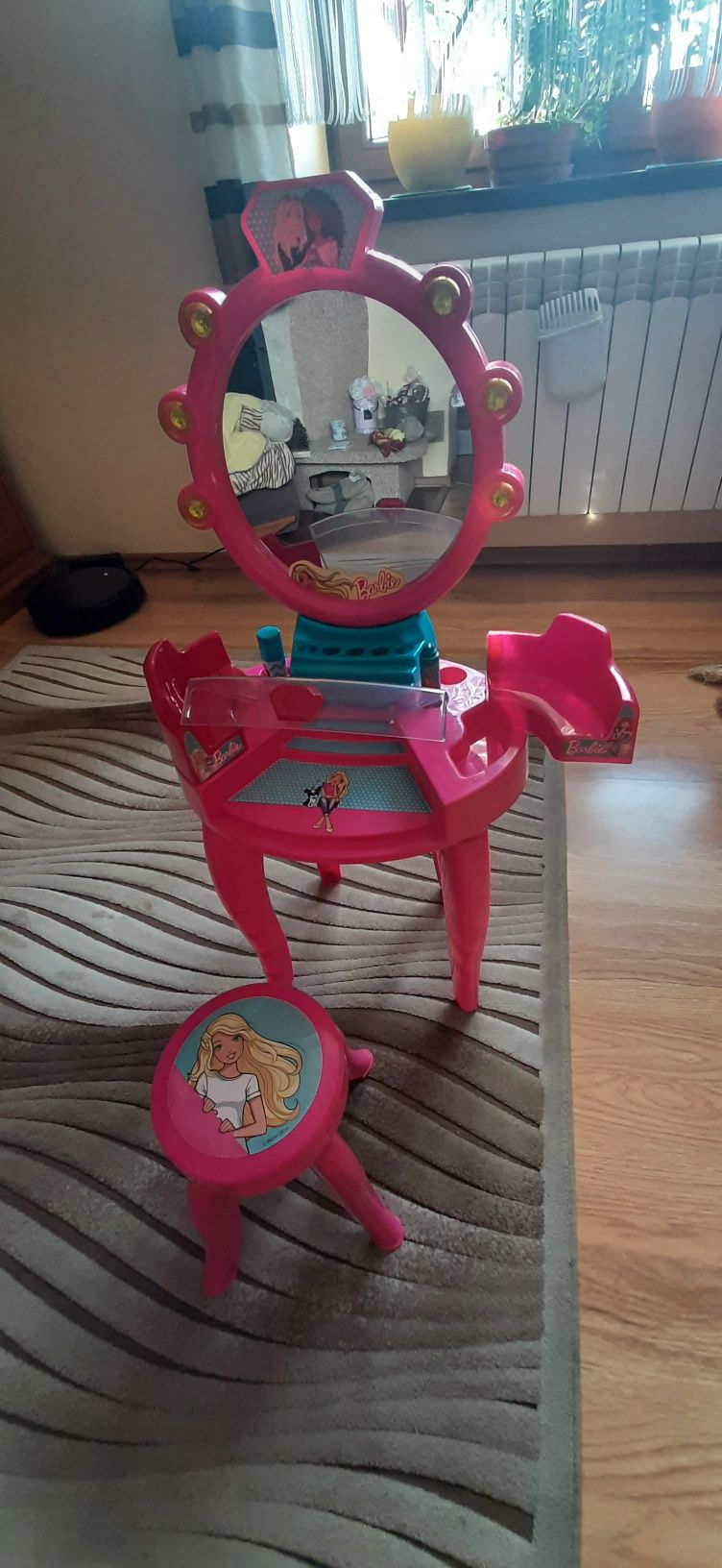 toaletka duża Barbie