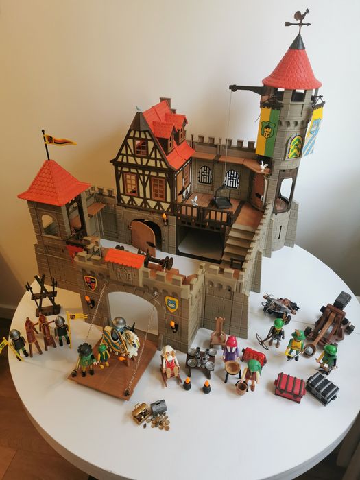Klocki Playmobil 3666 unikatowy zamek rycerski, rycerze, konie