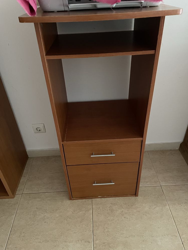 Móveis + estante