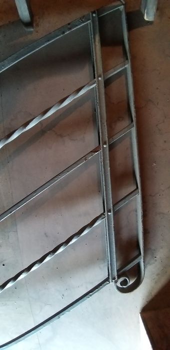 Sprzedam starą przedwojenną balustradę schodową