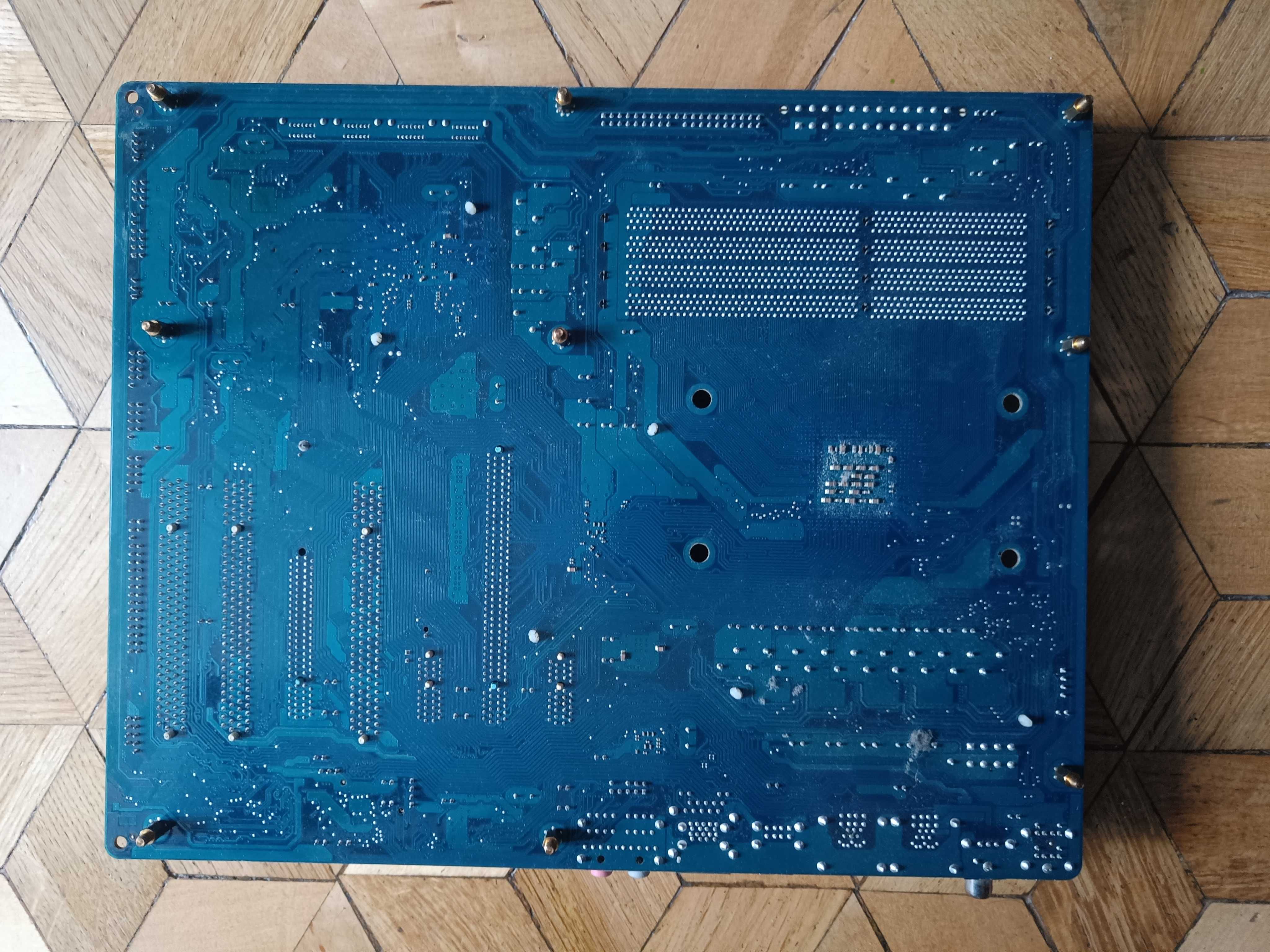 Płyta główna Gigabyte GA-790XTA-UD4 + procesor AMD Phenom II X4 965