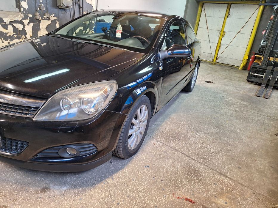 Opel Astra H 1,6 GTC  2008 r benzyna +LPG