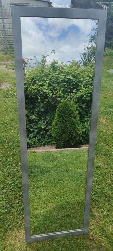 Lustro wolnostojące