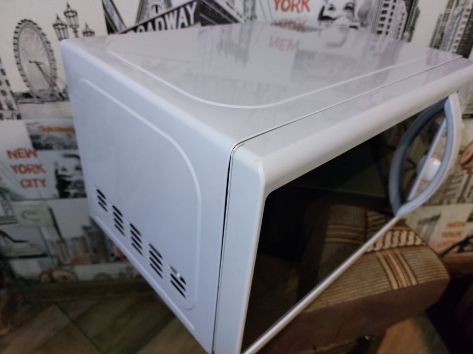 микроволновка Delfa