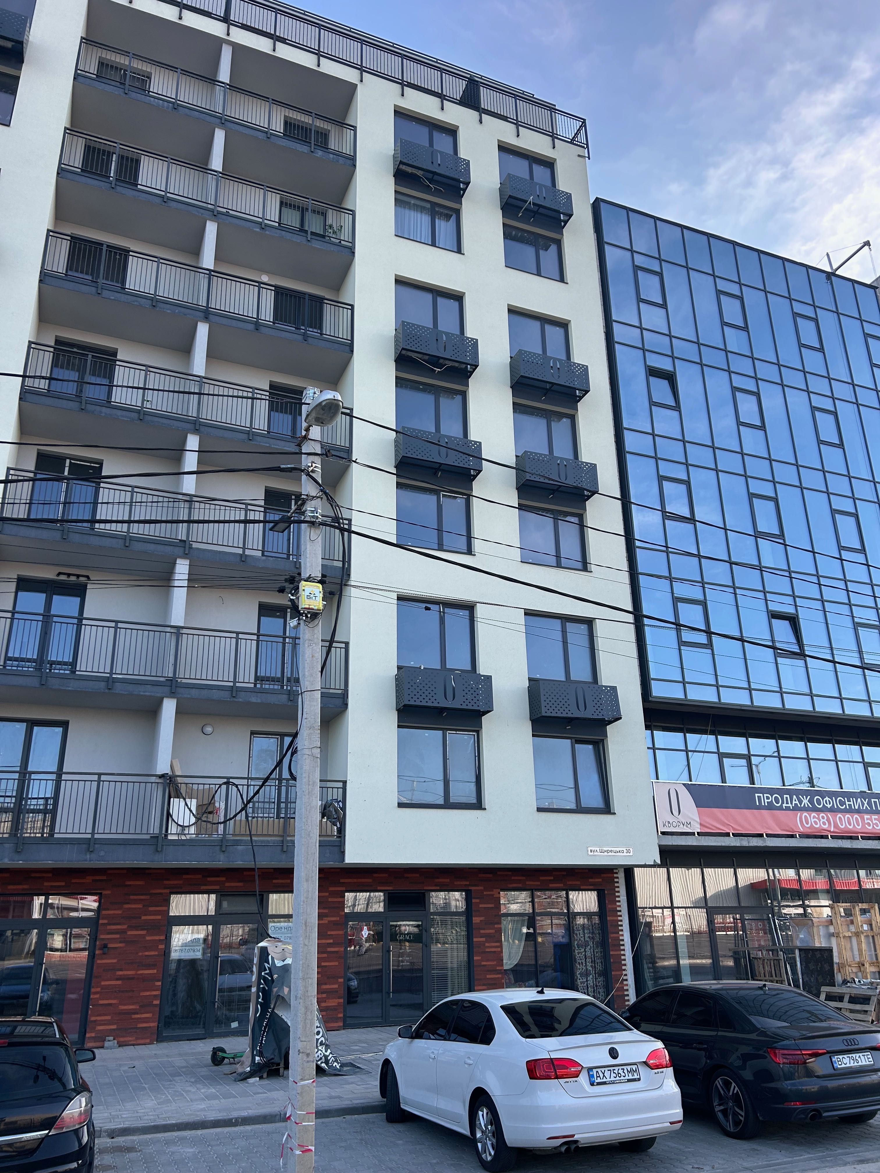 Оренда комерції перша лінія новобуд пл. 146 м2 Щирецька,36 ЖК Quoroom