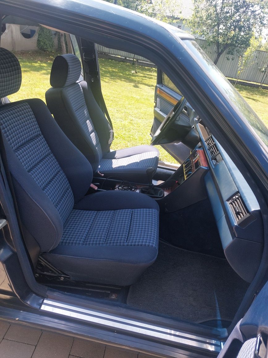 Mercedes w124 220