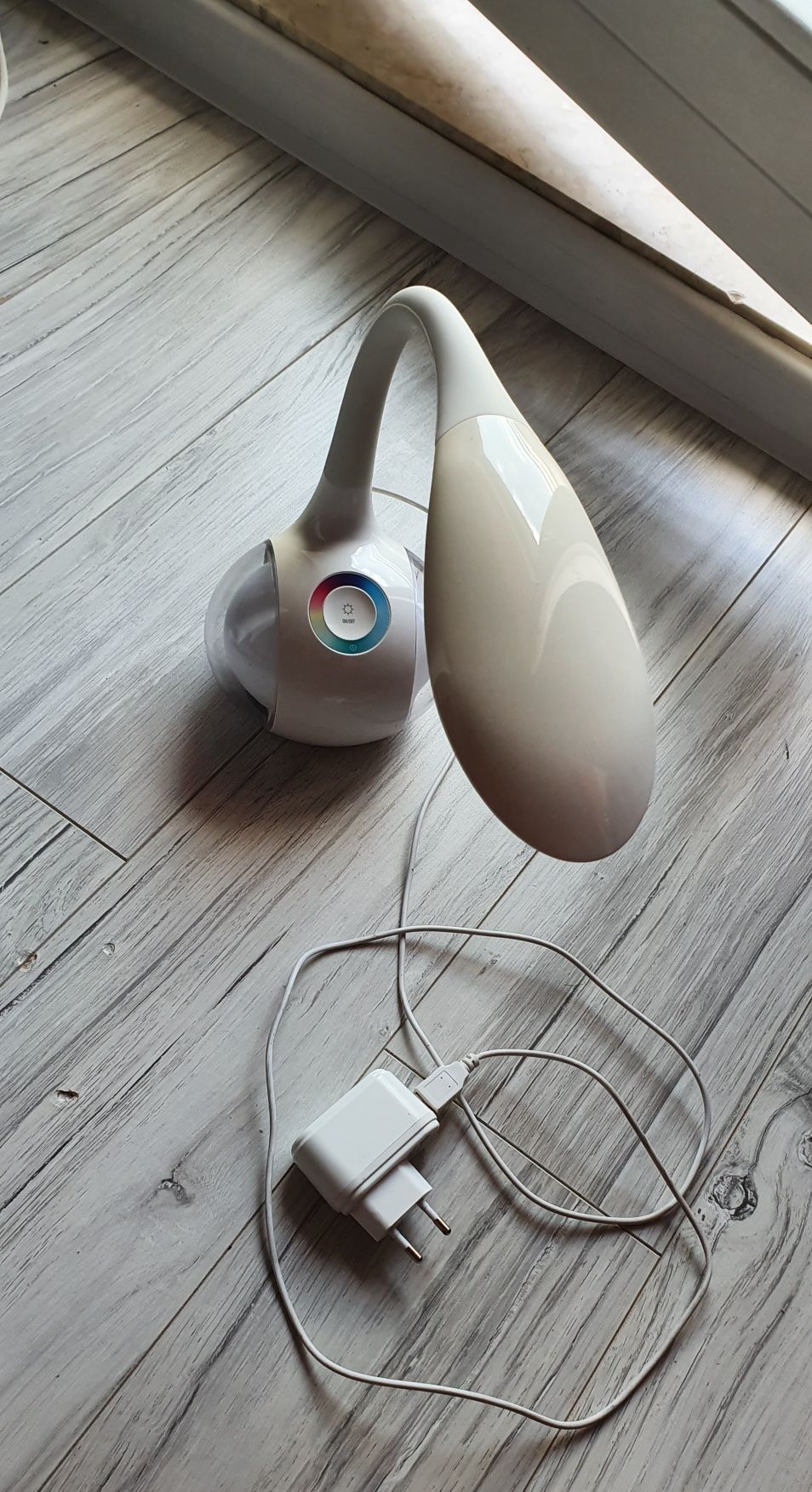 Lampka LED na biurko stan bdb