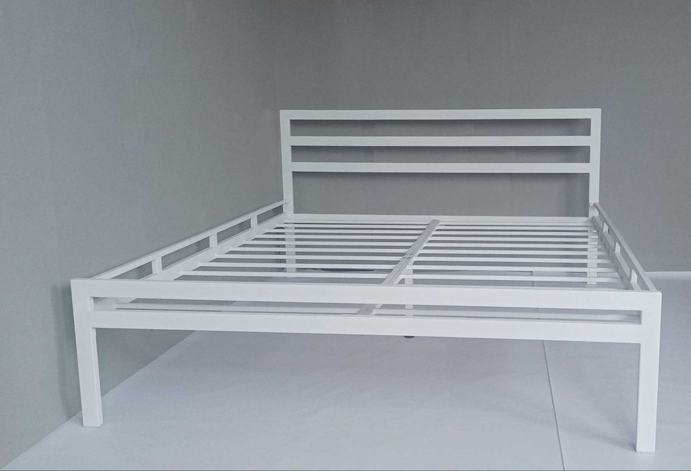 Металеве ліжко від виробника білий колір. Кровать белая лофт усиленная