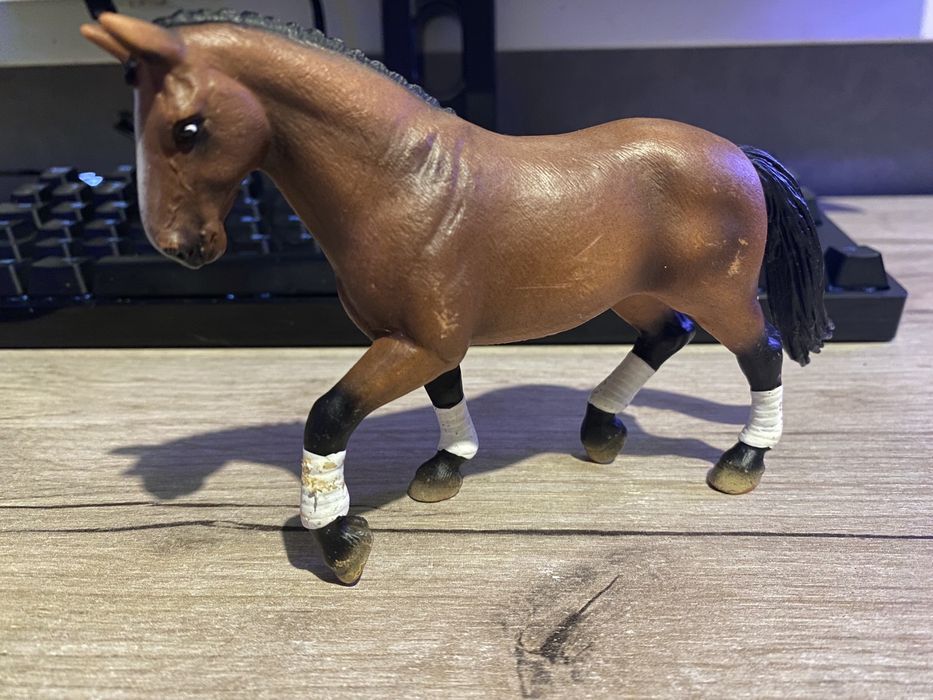 Фигурки лошадей Schleich