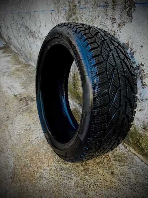 Pneus Dunlop 205/45 R17 runflat com apenas 2000 km