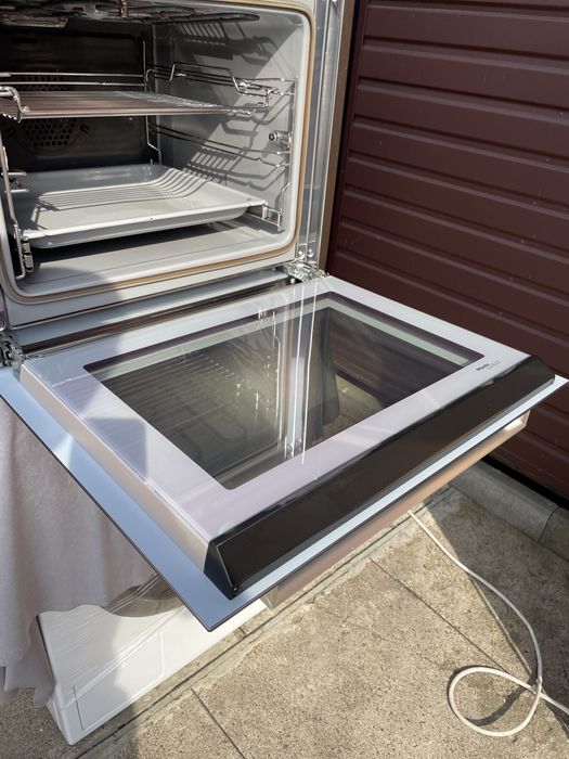 Духовой шкаф Miele ™ H 4217.Нержавейка!CleanGlass!Салазки!!!