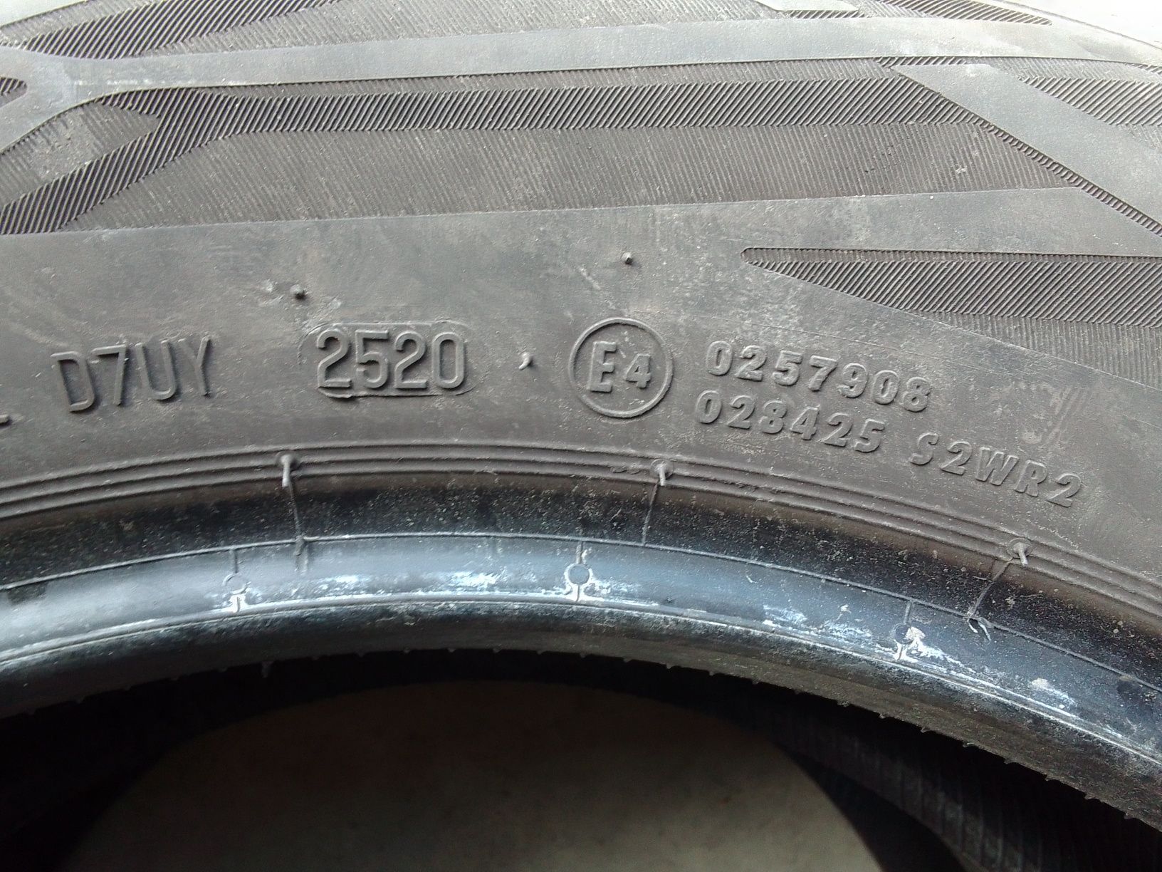 Cena za 2 Opony letnie 235/55r18 CONTINENTAL 2020r