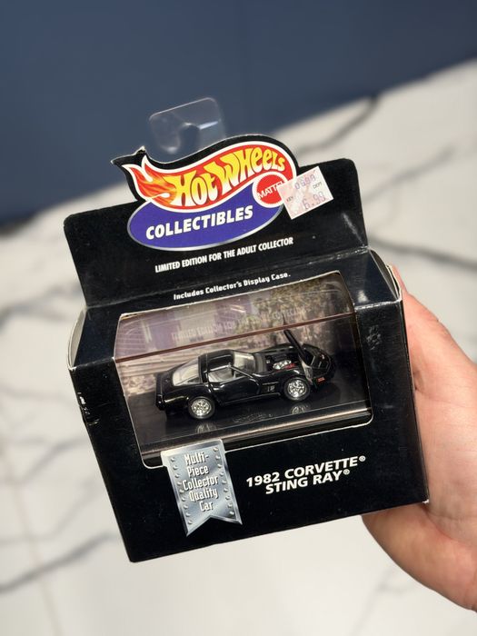 Hot Wheels Collectibles 1982 Corvette Sting Ray limited edition RLC
