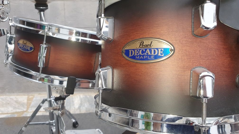 Pearl Decade Maple+ Zildjian A-Custom + Acessórios